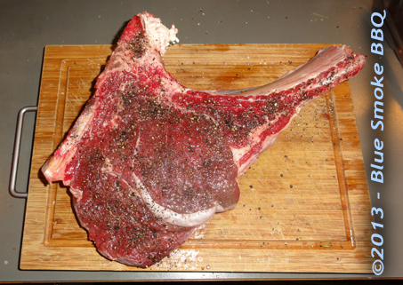Foto van Ribeye Steak met peper en zout - door Blue Smoke BBQ.